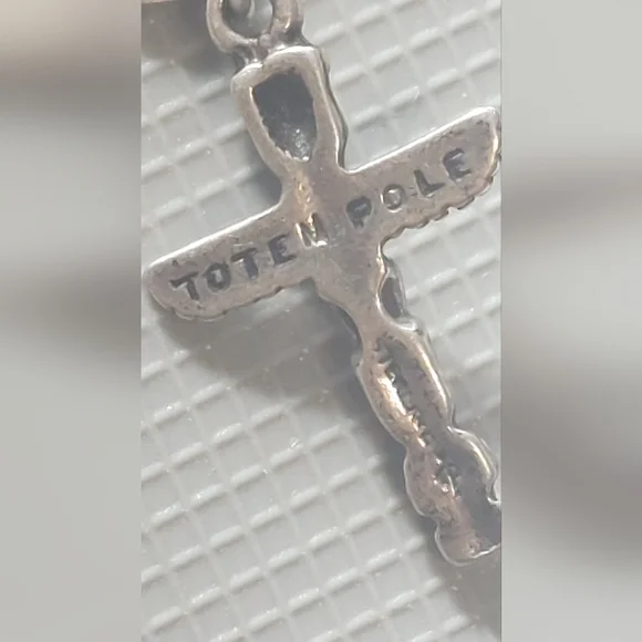 Totem pole charm on sterling chain native - Picture 10 of 13